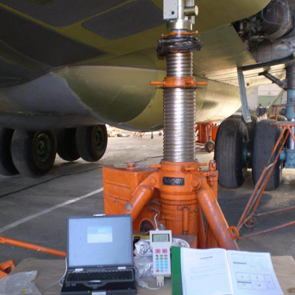 Авиационные стоечные весы ВАТ-130Р с радиоканалом